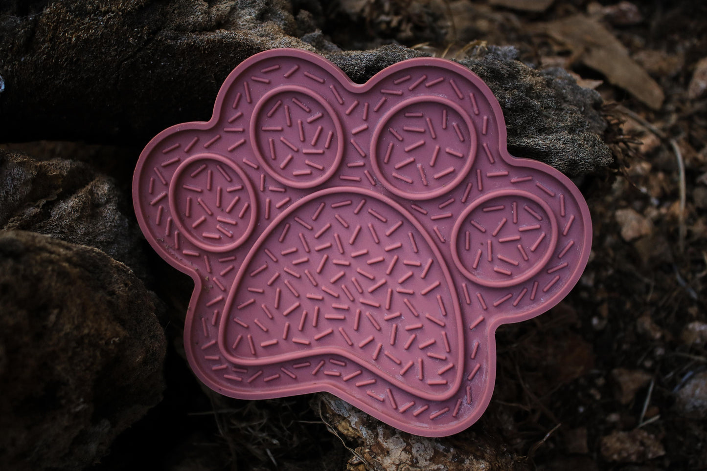 Lick mat de silicón en forma de huella | Wild Paws MX