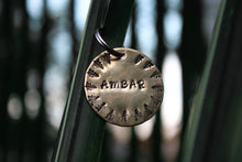 Cargar imagen en el visor de la galería, Ambar tag
